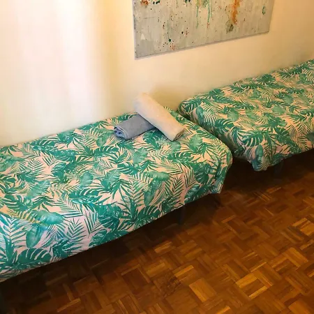 Monkey Center Apartment *